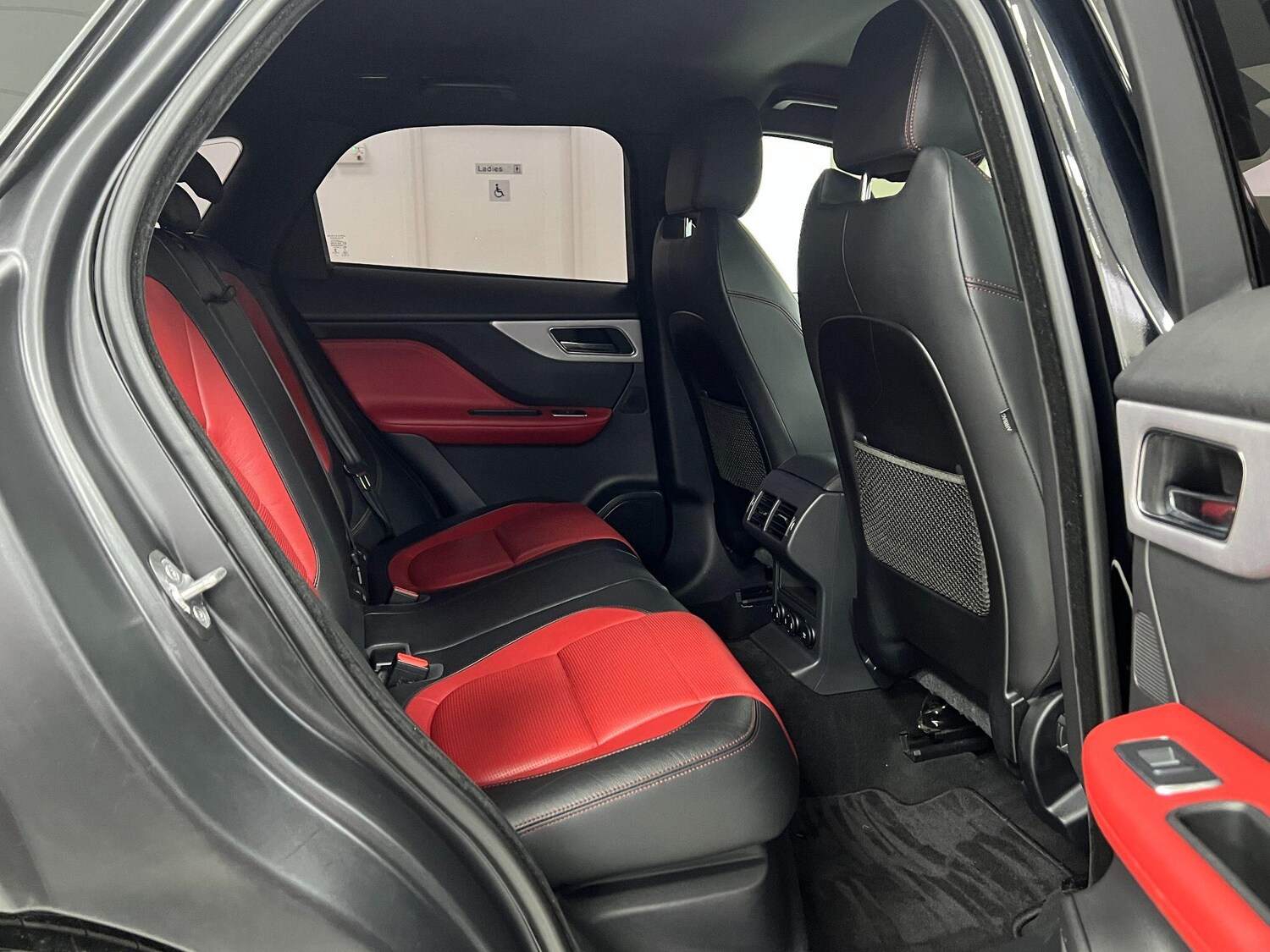 Used Jaguar F-Pace 2018 for sale - 76899361: Photo 19