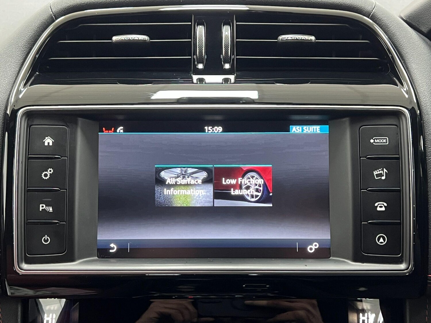 Used Jaguar F-Pace 2018 for sale - 76899361: Photo 55