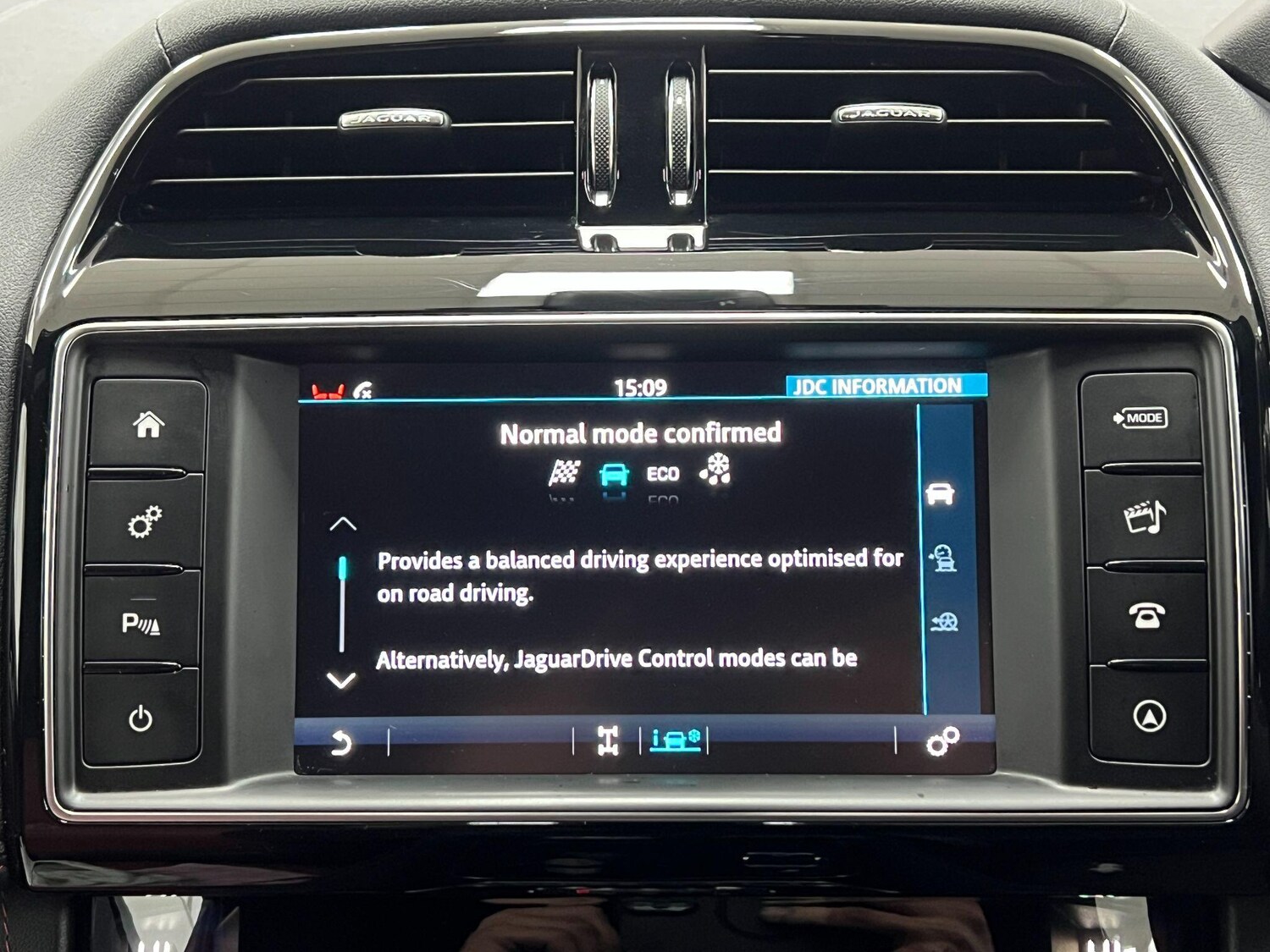 Used Jaguar F-Pace 2018 for sale - 76899361: Photo 58