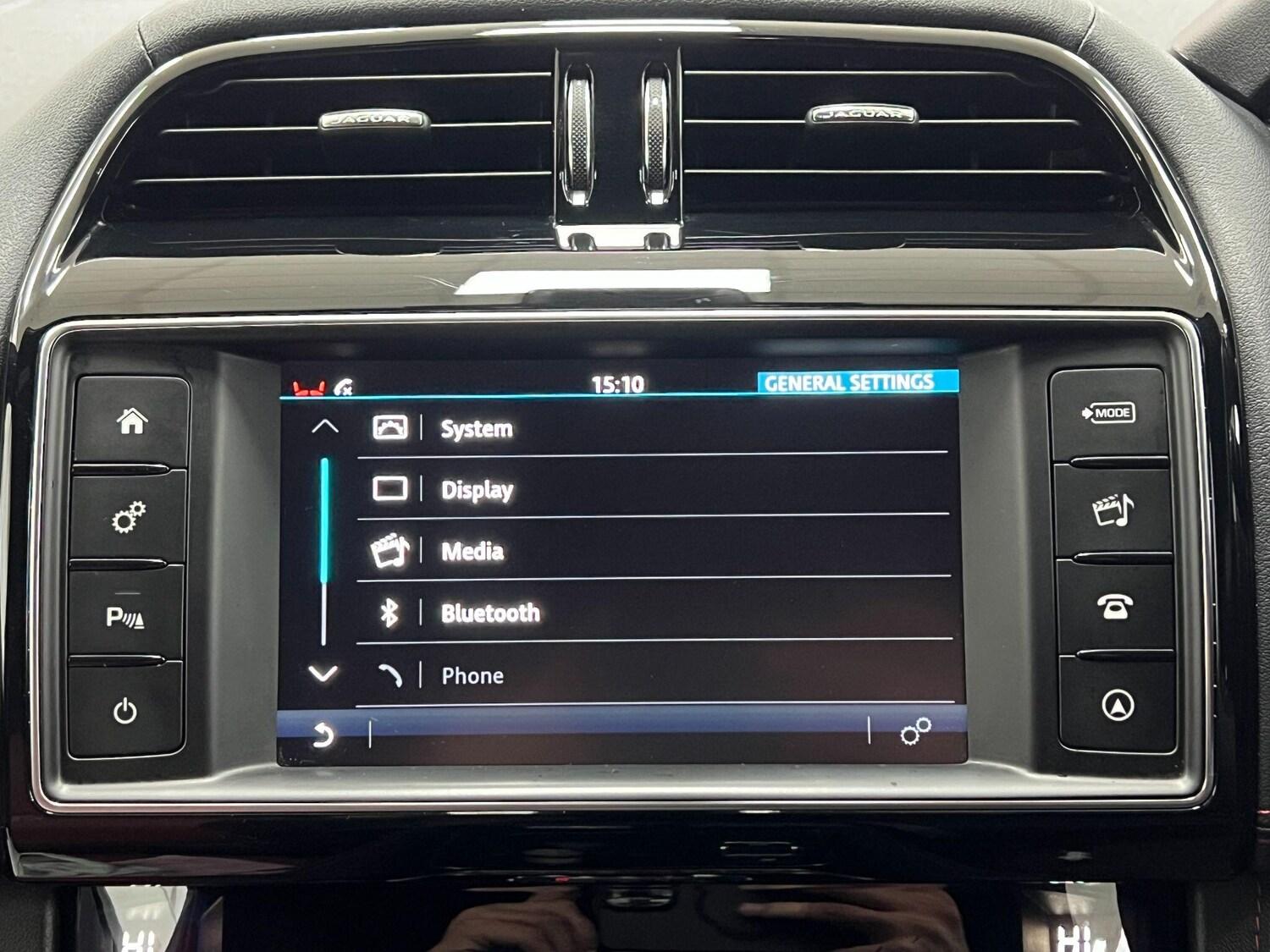 Used Jaguar F-Pace 2018 for sale - 76899361: Photo 60