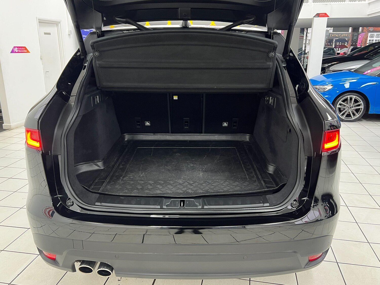 Used Jaguar F-Pace 2018 for sale - 76899361: Photo 81