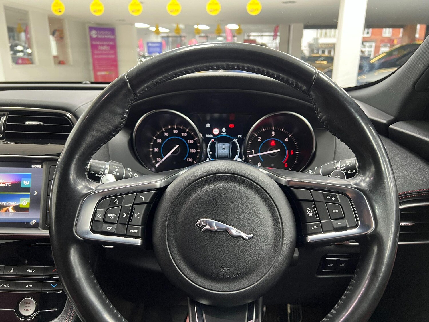 Used Jaguar F-Pace 2018 for sale - 76899361: Photo 82