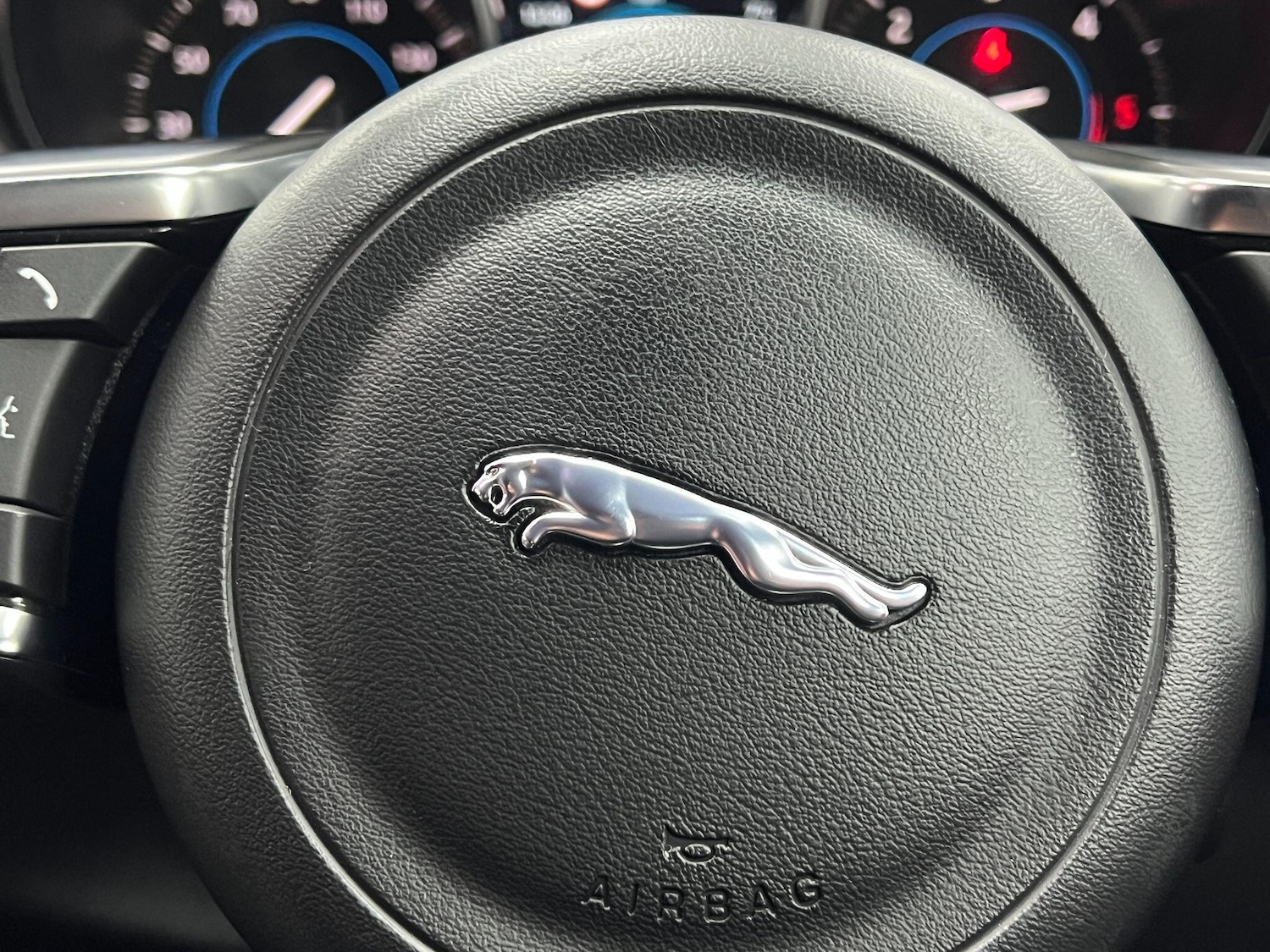 Used Jaguar F-Pace 2018 for sale - 76899361: Photo 91