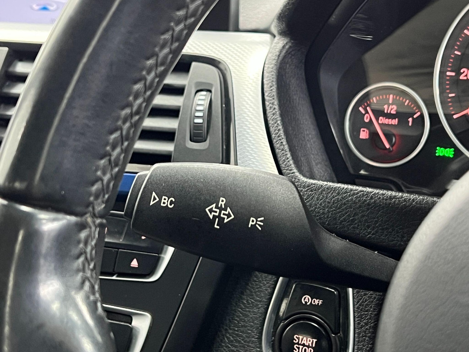 Used BMW 3 Series 2013 for sale - 77163307: Photo 27