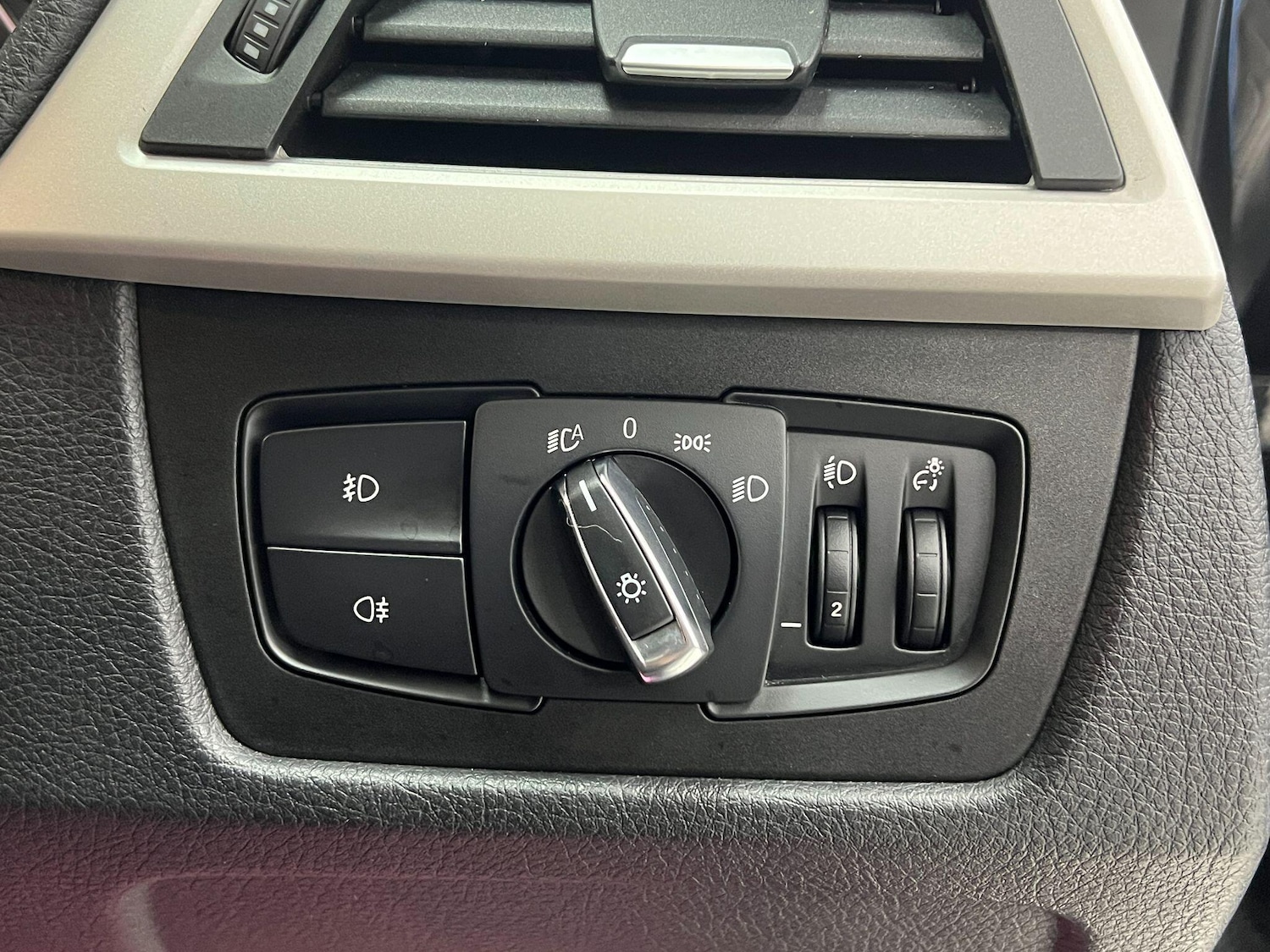 Used BMW 3 Series 2016 for sale - 77559490: Photo 22