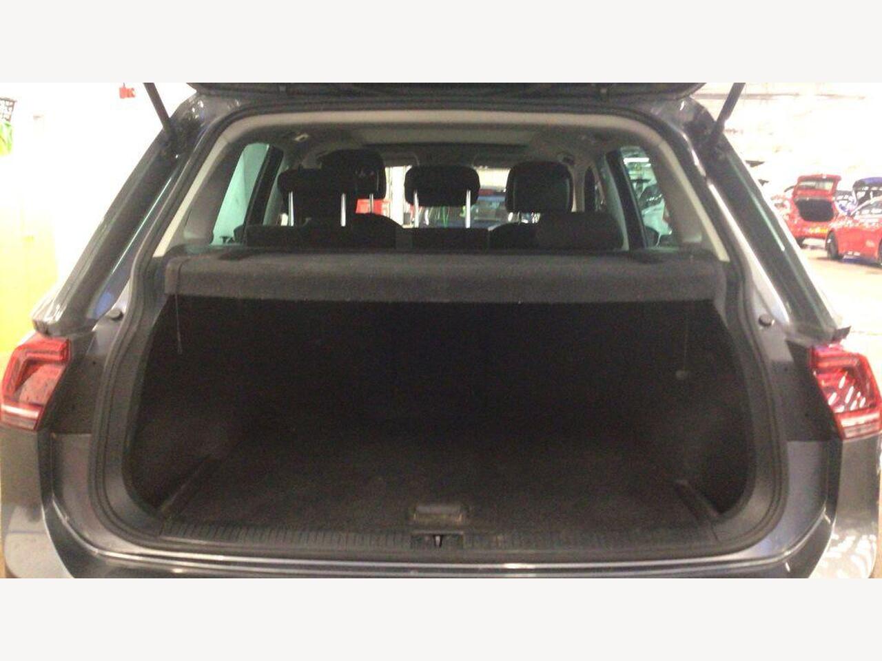 Used Volkswagen Tiguan 2018 for sale - 77743912: Photo 15