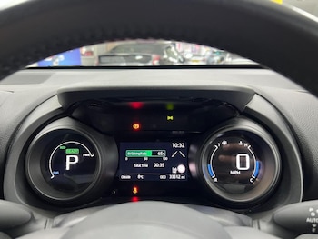 Used Toyota Yaris 2023 for sale - 78246457: Photo