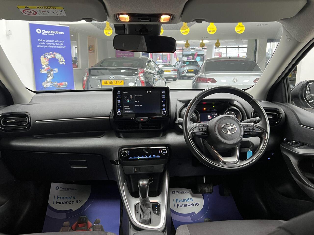 Used Toyota Yaris 2023 for sale - 77743868: Photo 2