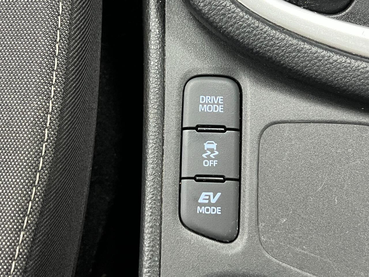 Used Toyota Yaris 2023 for sale - 77743868: Photo 34