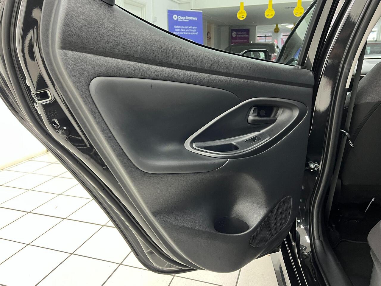 Used Toyota Yaris 2023 for sale - 77743868: Photo 38