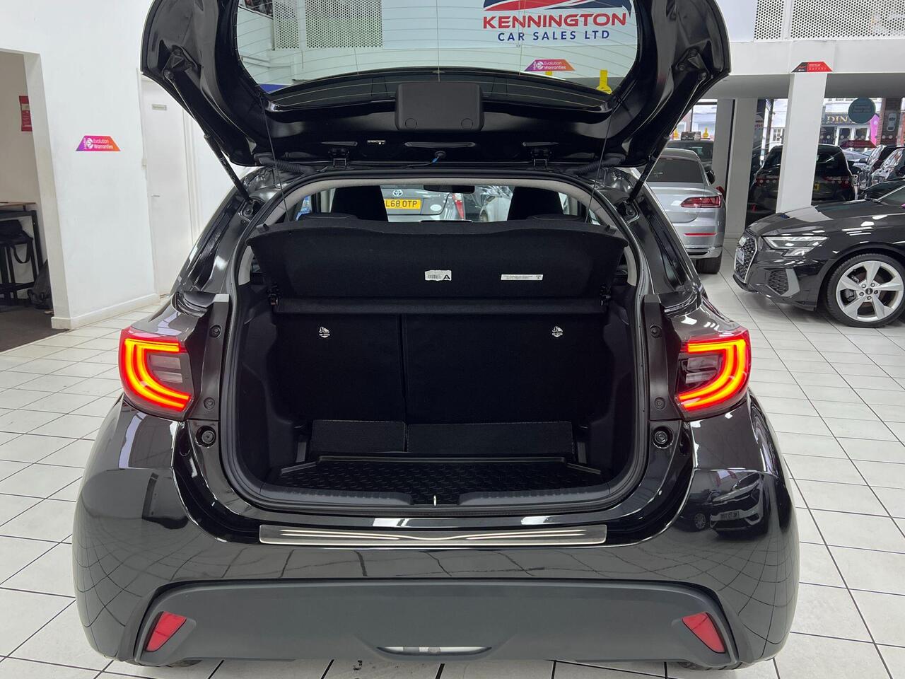 Used Toyota Yaris 2023 for sale - 77743868: Photo 82