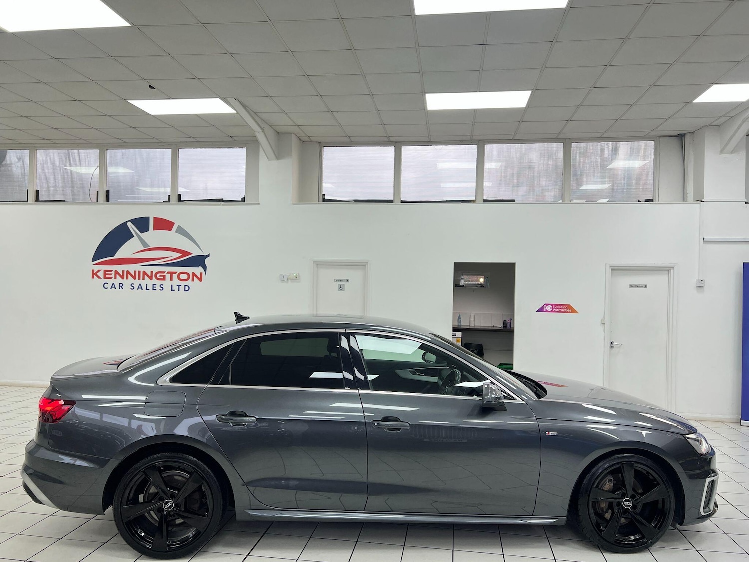 Used Audi A4 2020 for sale - 77057589: Photo 15