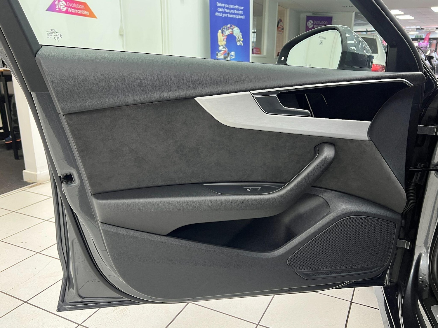 Used Audi A4 2020 for sale - 77057589: Photo 32