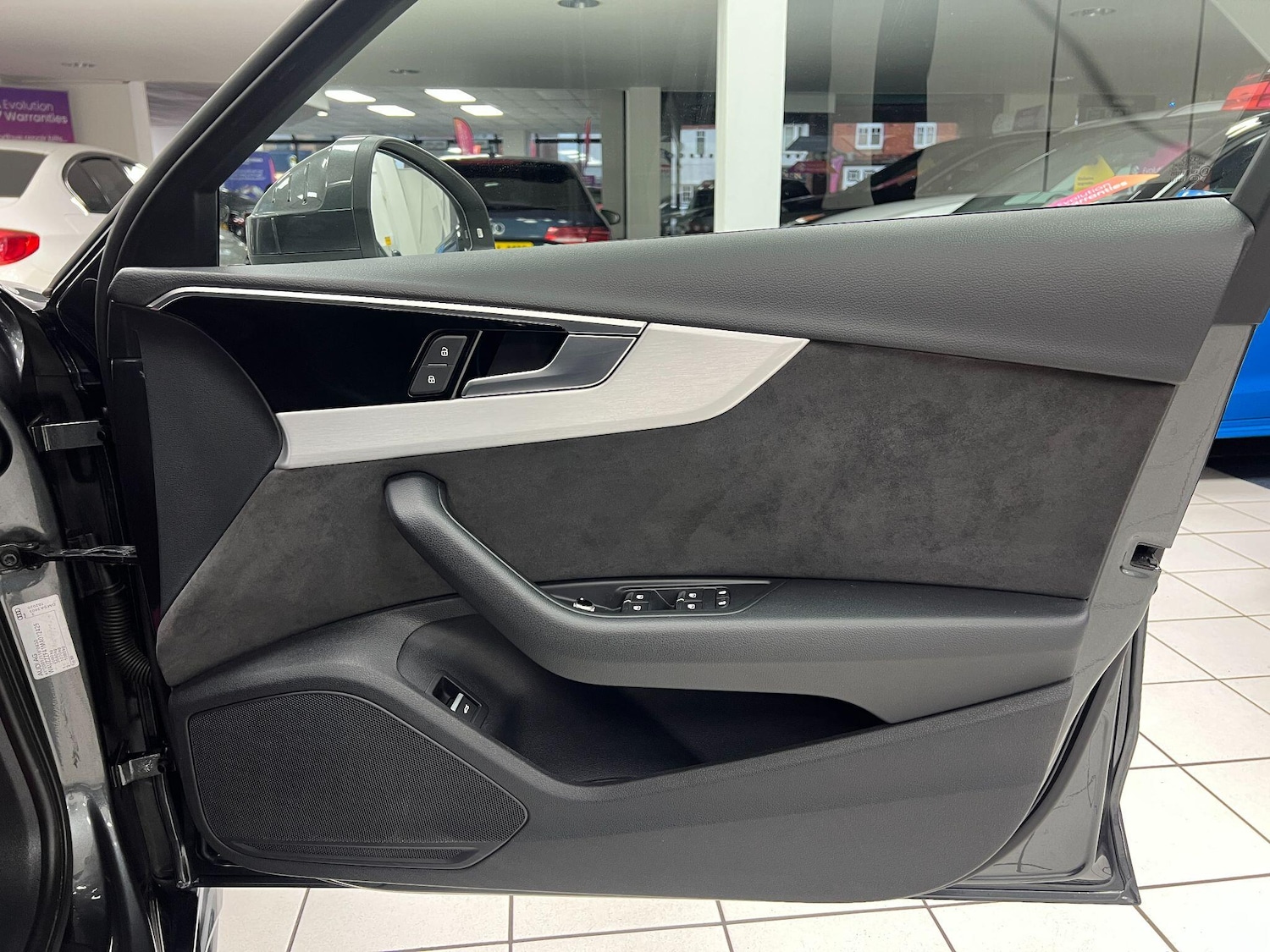 Used Audi A4 2020 for sale - 77057589: Photo 35