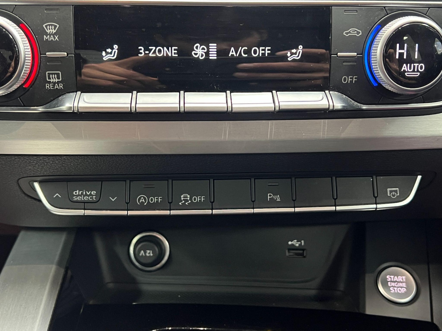 Used Audi A4 2020 for sale - 77057589: Photo 43