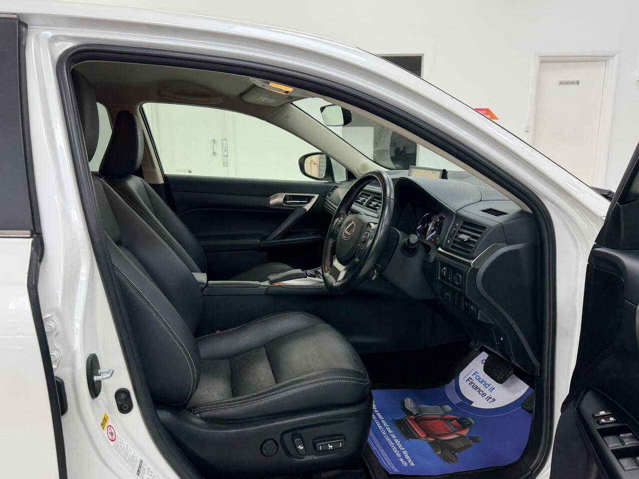 Used Lexus CT 2017 for sale - 77743882: Photo 3