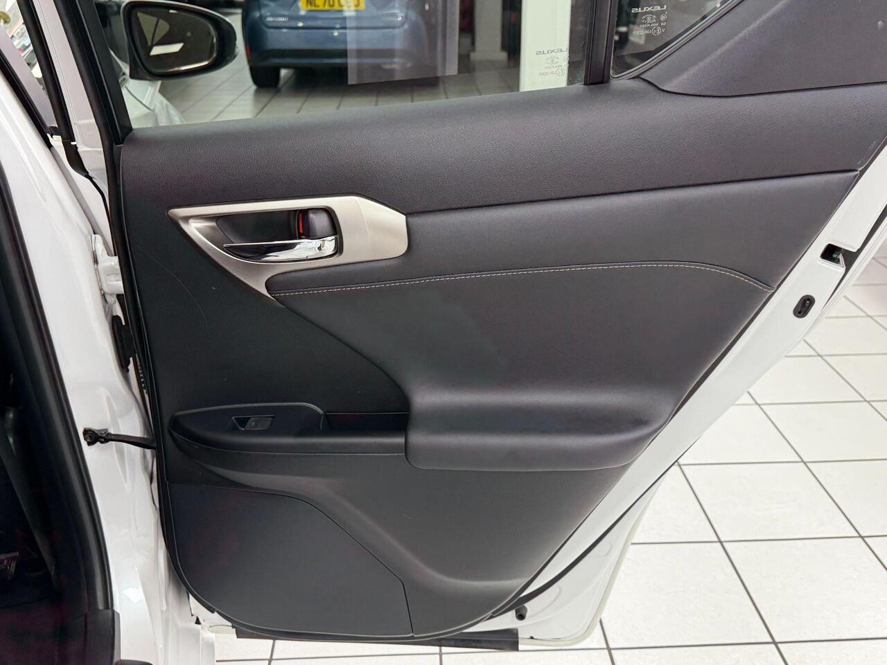 Used Lexus CT 2017 for sale - 77743882: Photo 33