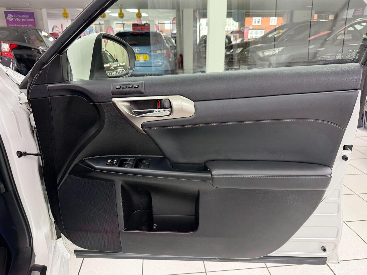 Used Lexus CT 2017 for sale - 77743882: Photo 34