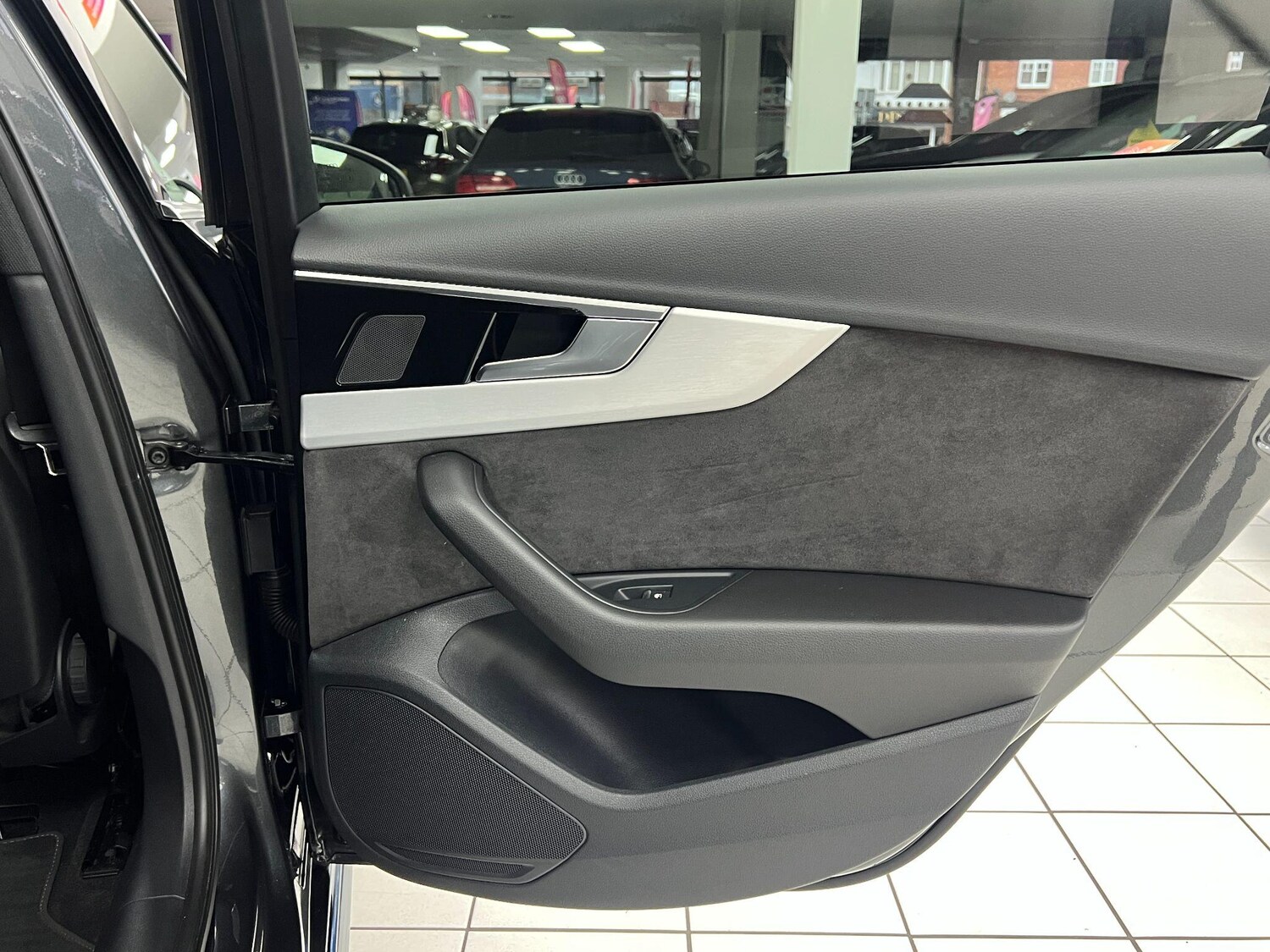 Used Audi A4 2020 for sale - 76898214: Photo 34