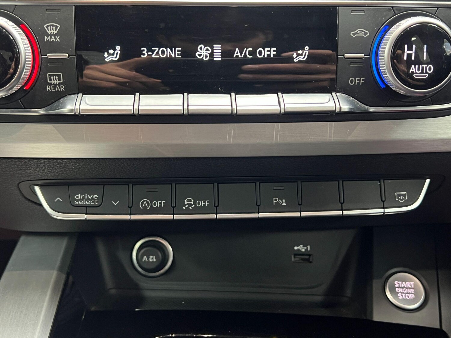 Used Audi A4 2020 for sale - 76898214: Photo 43