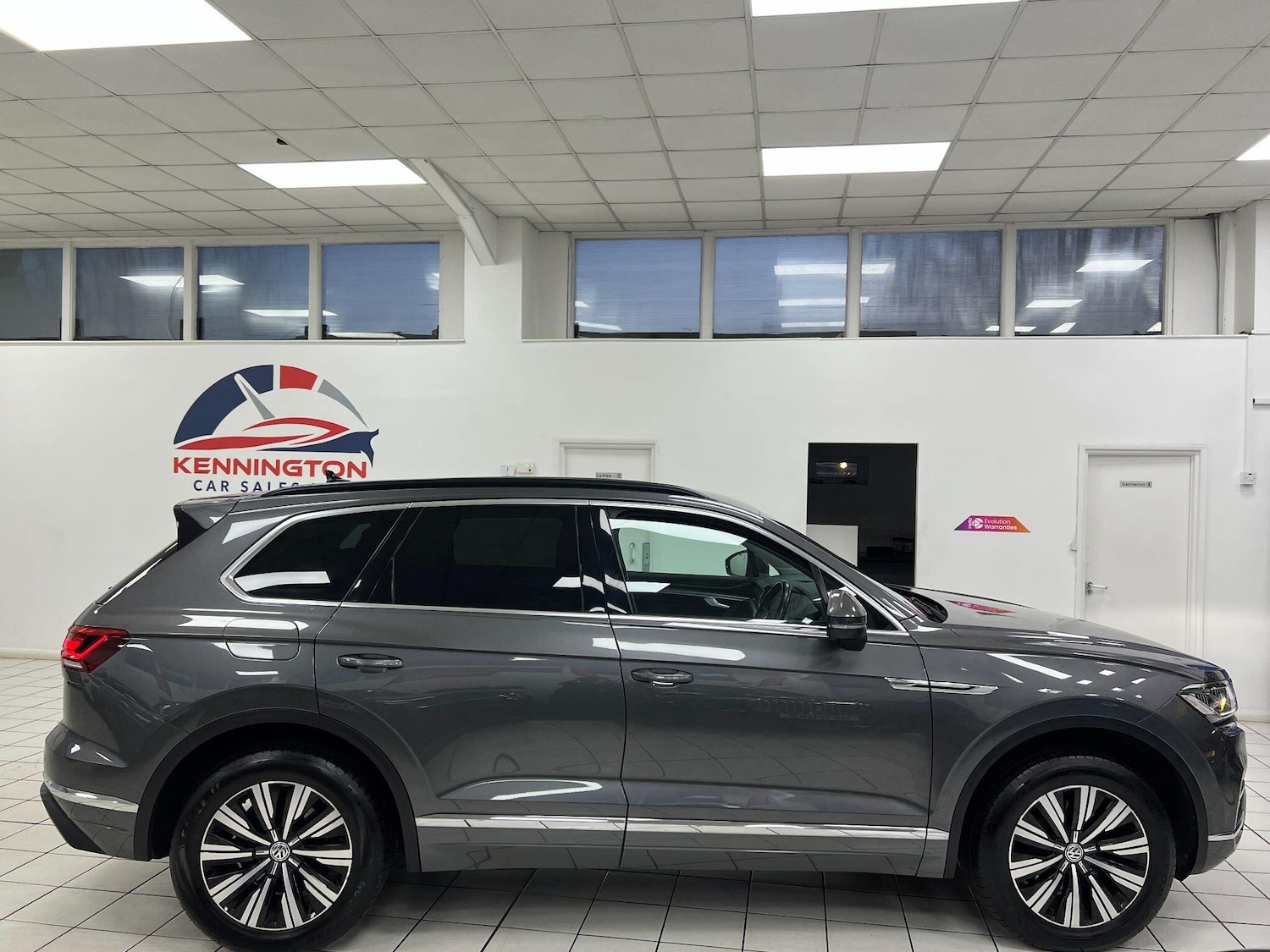 Used Volkswagen Touareg 2020 for sale - 76898293: Photo 14