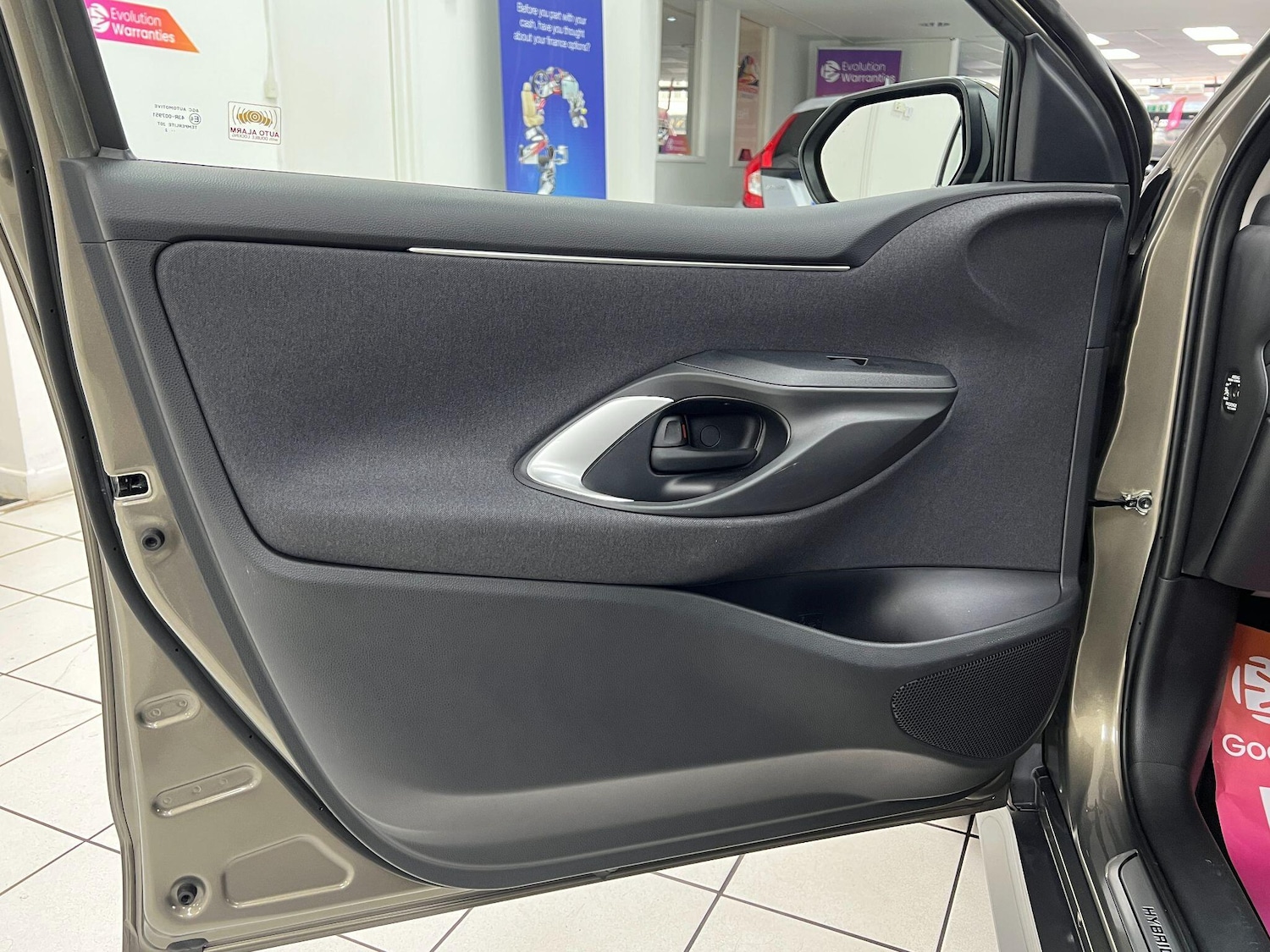 Used Toyota Yaris 2022 for sale - 77057450: Photo 32