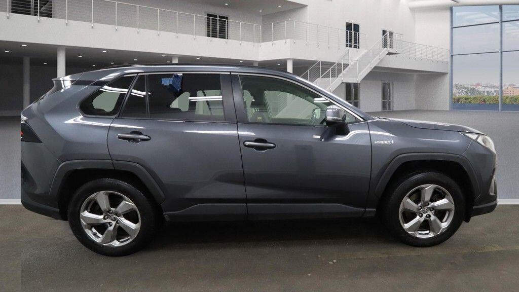 Used Toyota RAV4 2021 for sale - 77291670: Photo 9
