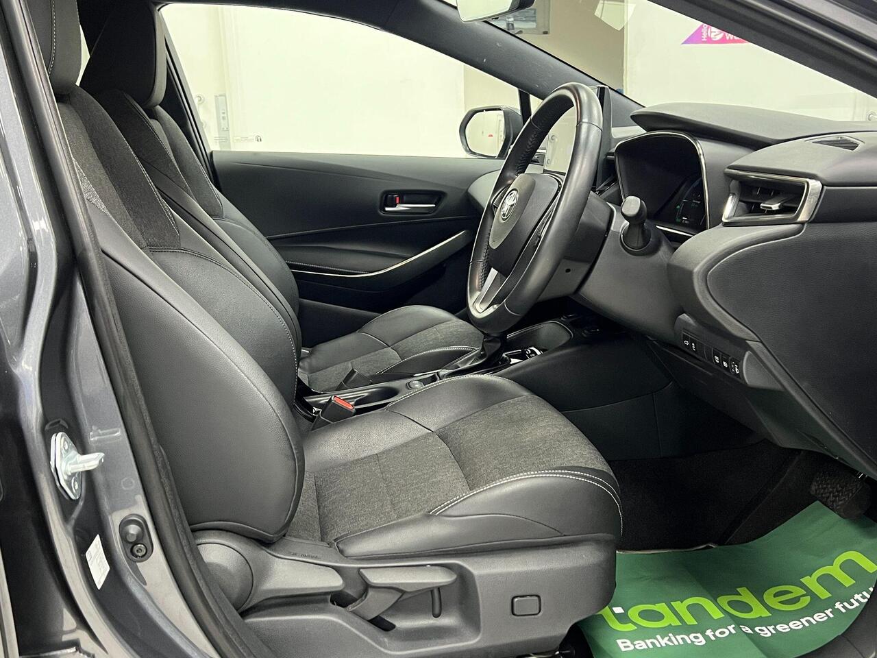 Used Toyota Corolla 2023 for sale - 77743896: Photo 3