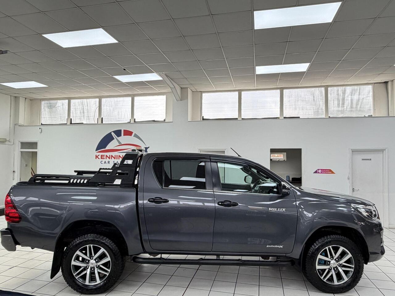 Used Toyota Hilux 2019 for sale - 77743898: Photo 17