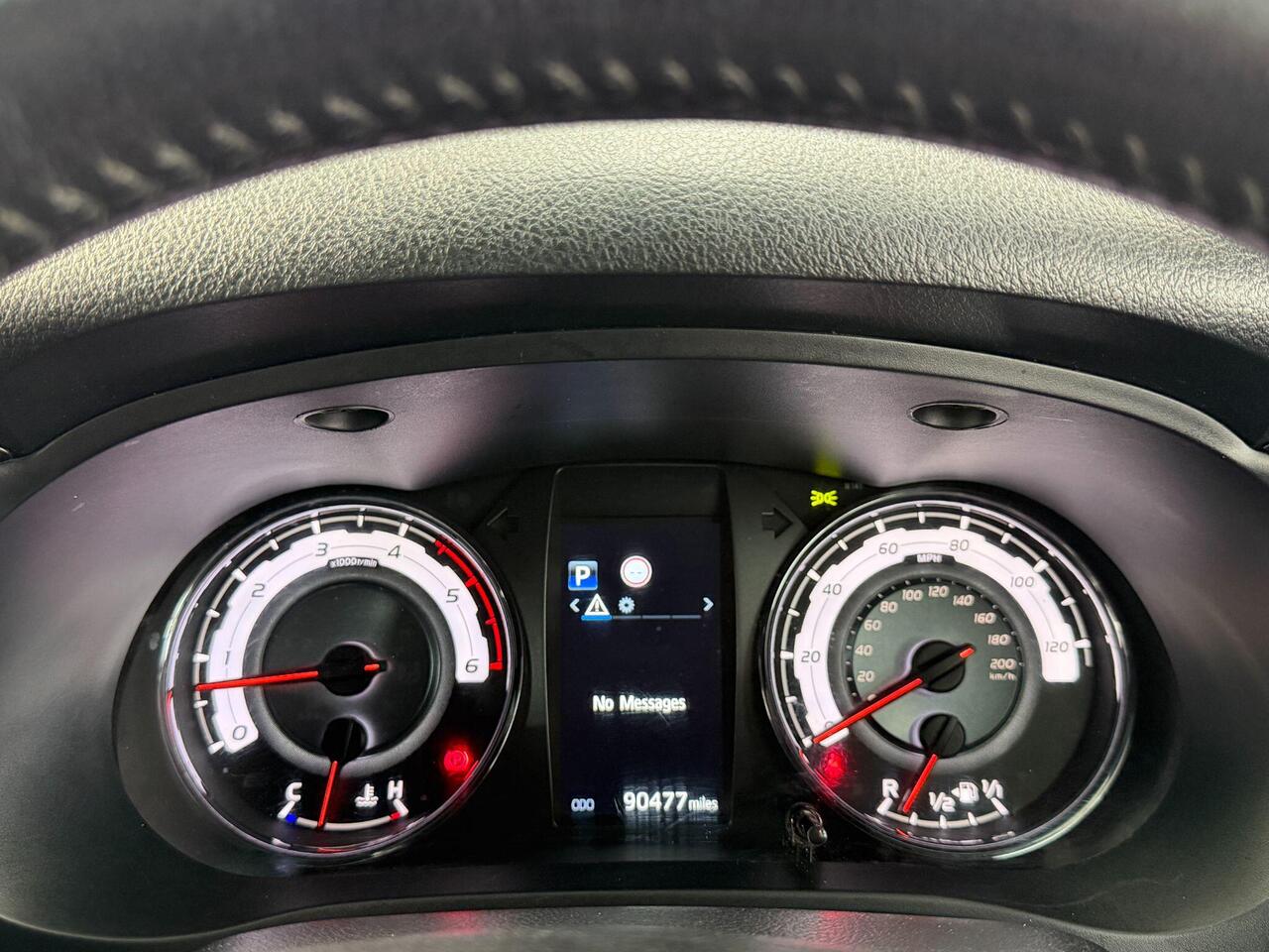 Used Toyota Hilux 2019 for sale - 77743898: Photo 40