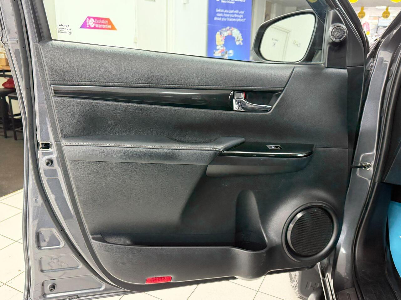 Used Toyota Hilux 2019 for sale - 77743898: Photo 61