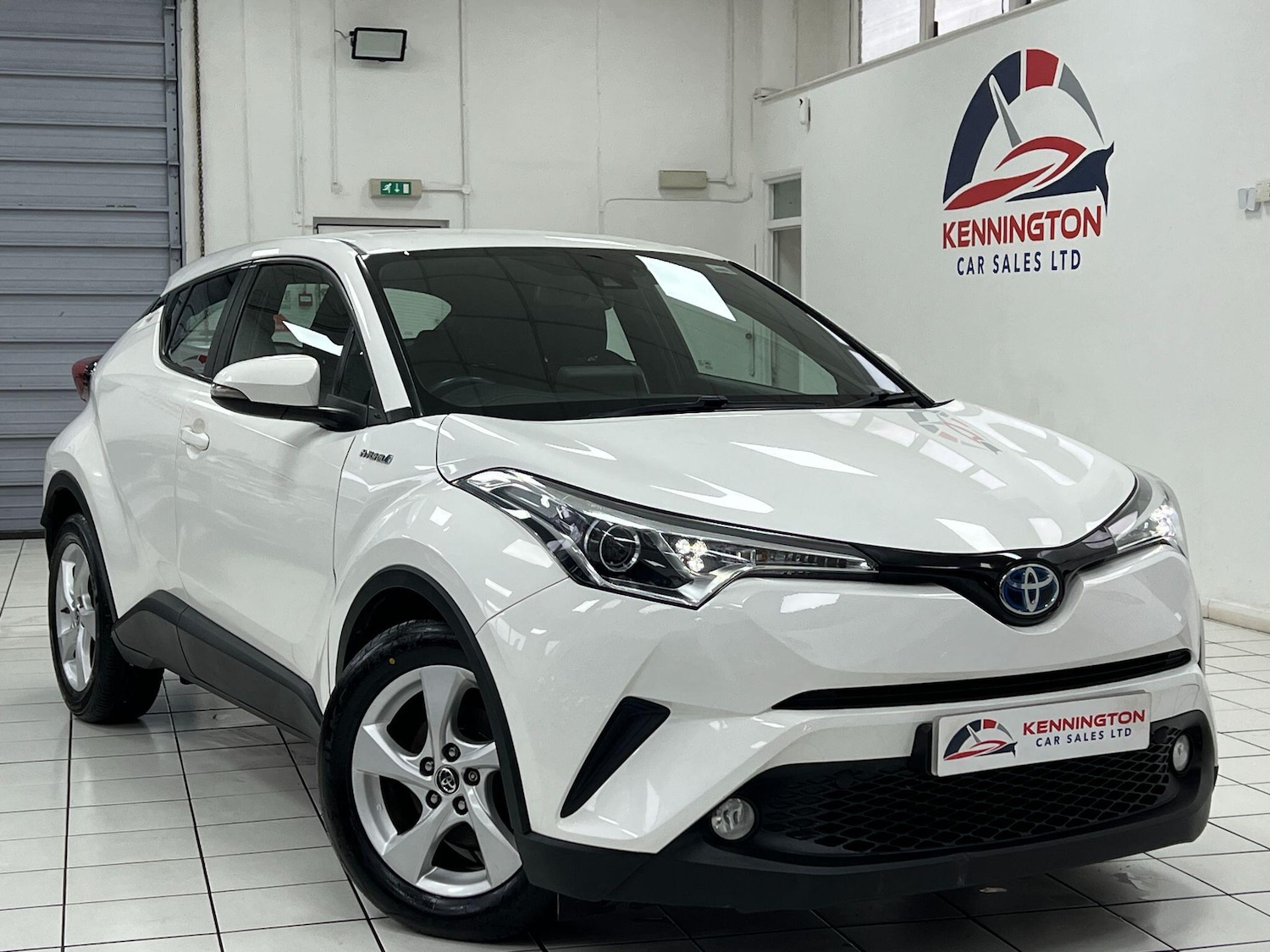 Used Toyota C-HR 2017 for sale - 77278752: Photo 1