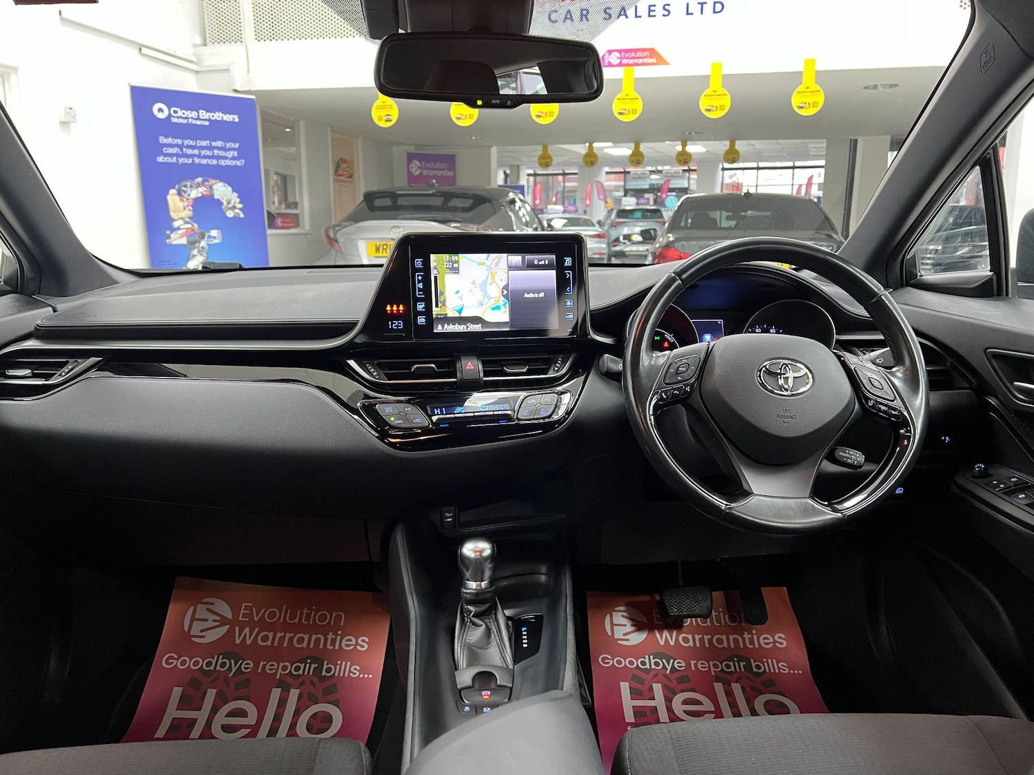 Used Toyota C-HR 2017 for sale - 77278752: Photo 2