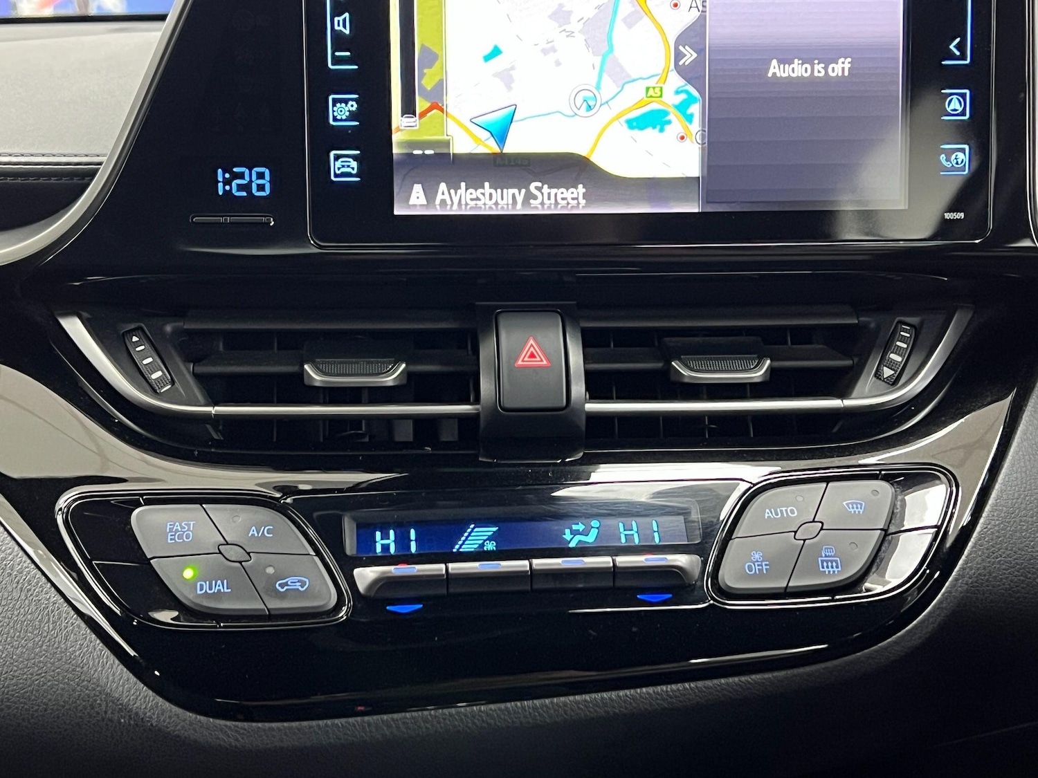 Used Toyota C-HR 2017 for sale - 77278752: Photo 48