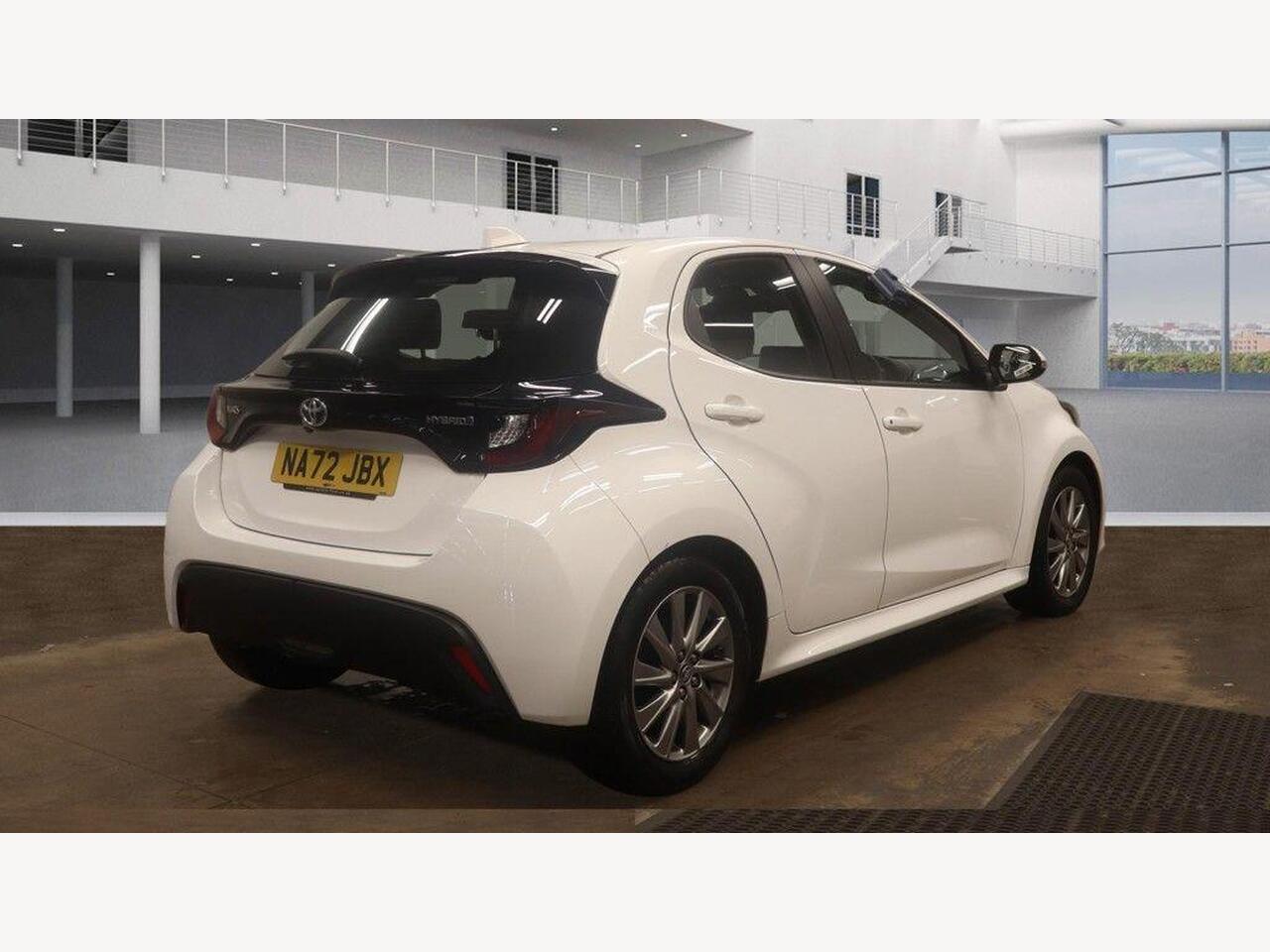 Used Toyota Yaris 2022 for sale - 77743906: Photo 10