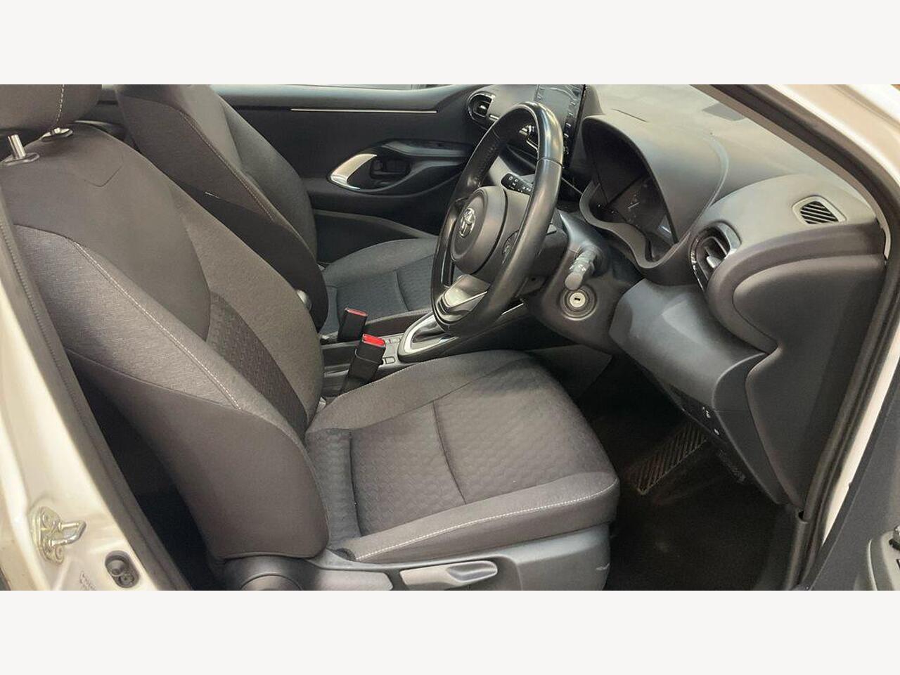 Used Toyota Yaris 2022 for sale - 77743906: Photo 12