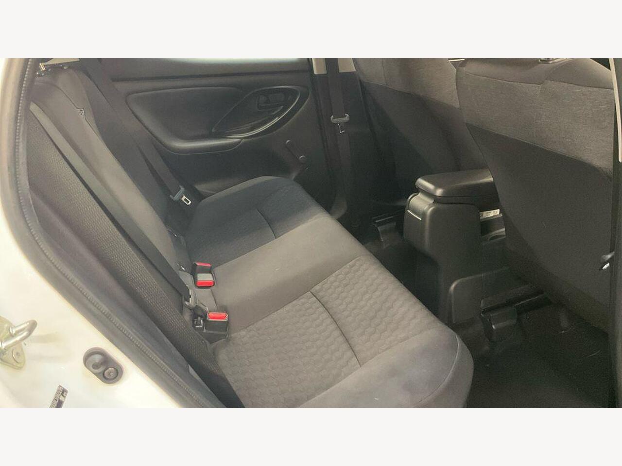 Used Toyota Yaris 2022 for sale - 77743906: Photo 14