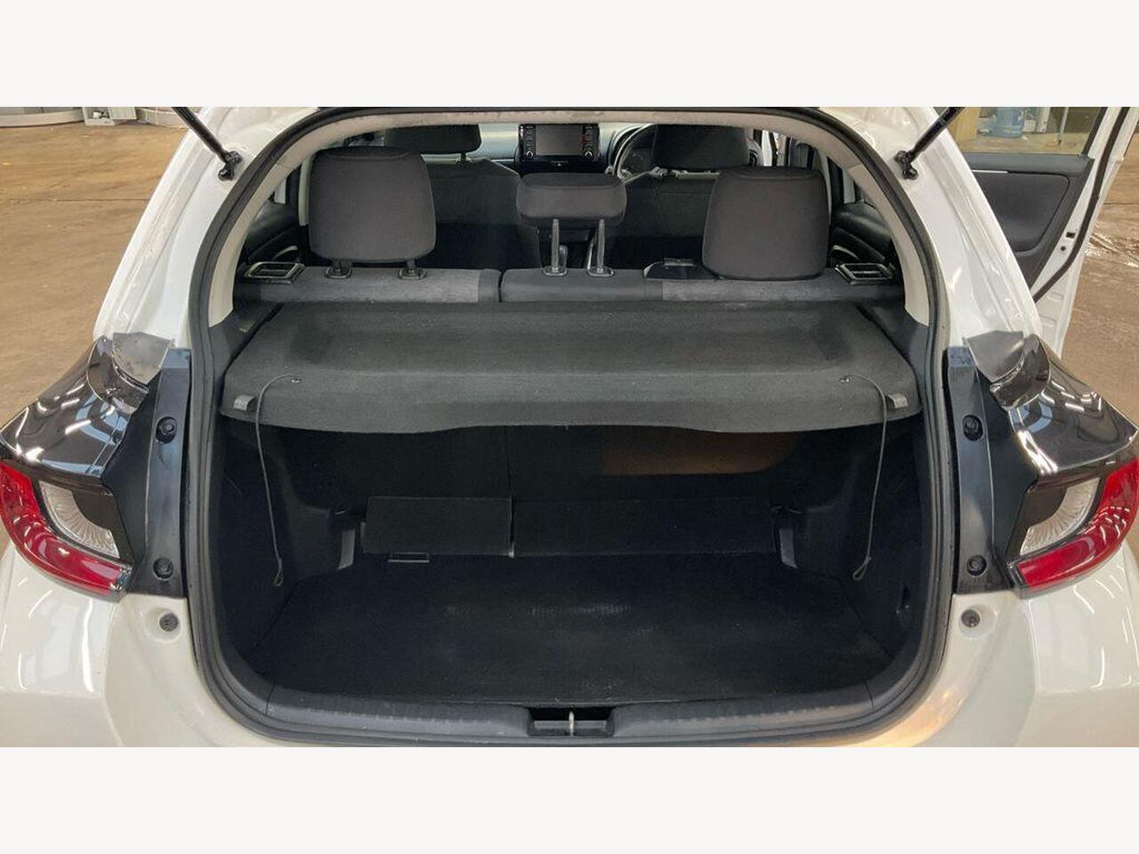 Used Toyota Yaris 2022 for sale - 77743906: Photo 19