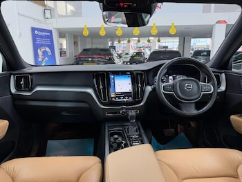 Used Volvo XC60 2019 for sale - 78246482: Photo