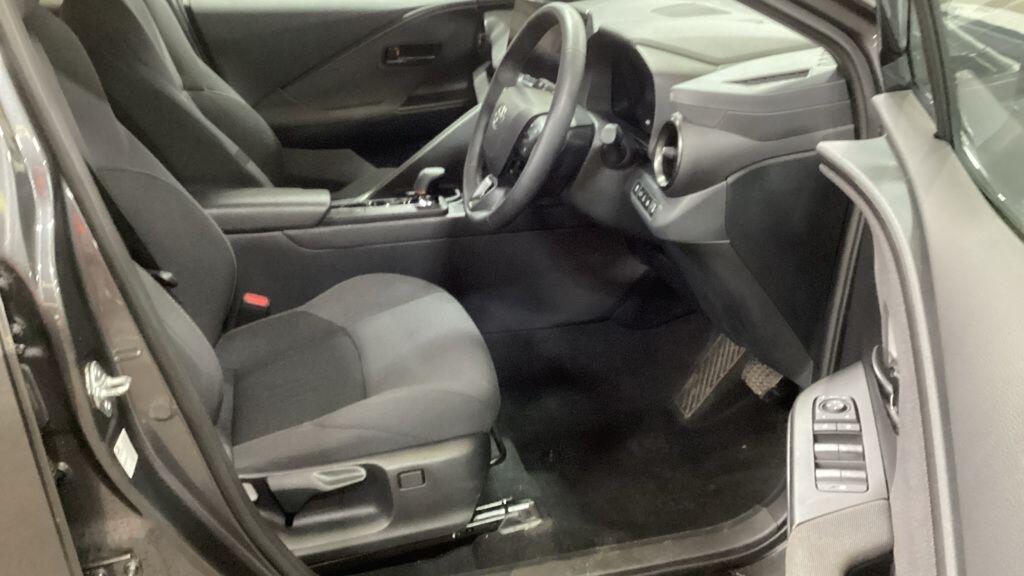 Used Toyota C-HR 2024 for sale - 77737030: Photo 12