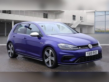Used Volkswagen Golf 2019 for sale - 76899457: Photo