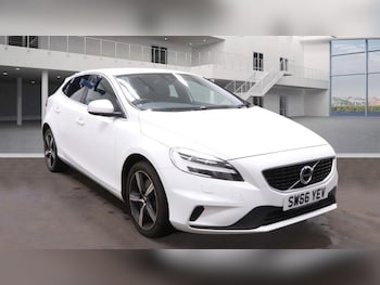 Used Volvo V40 2016 for sale - 76898834: Photo