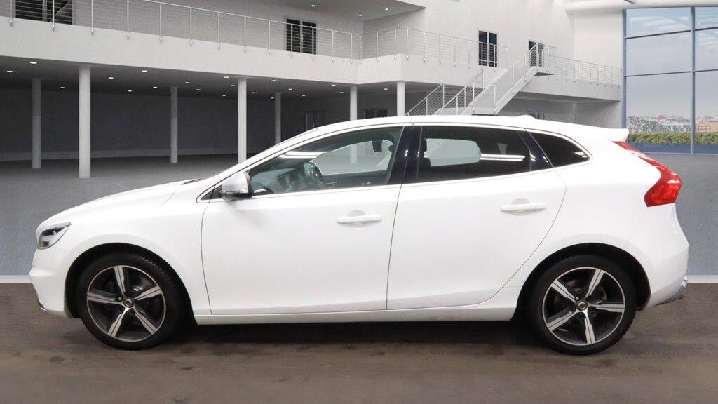 Used Volvo V40 2016 for sale - 76898834: Photo 7