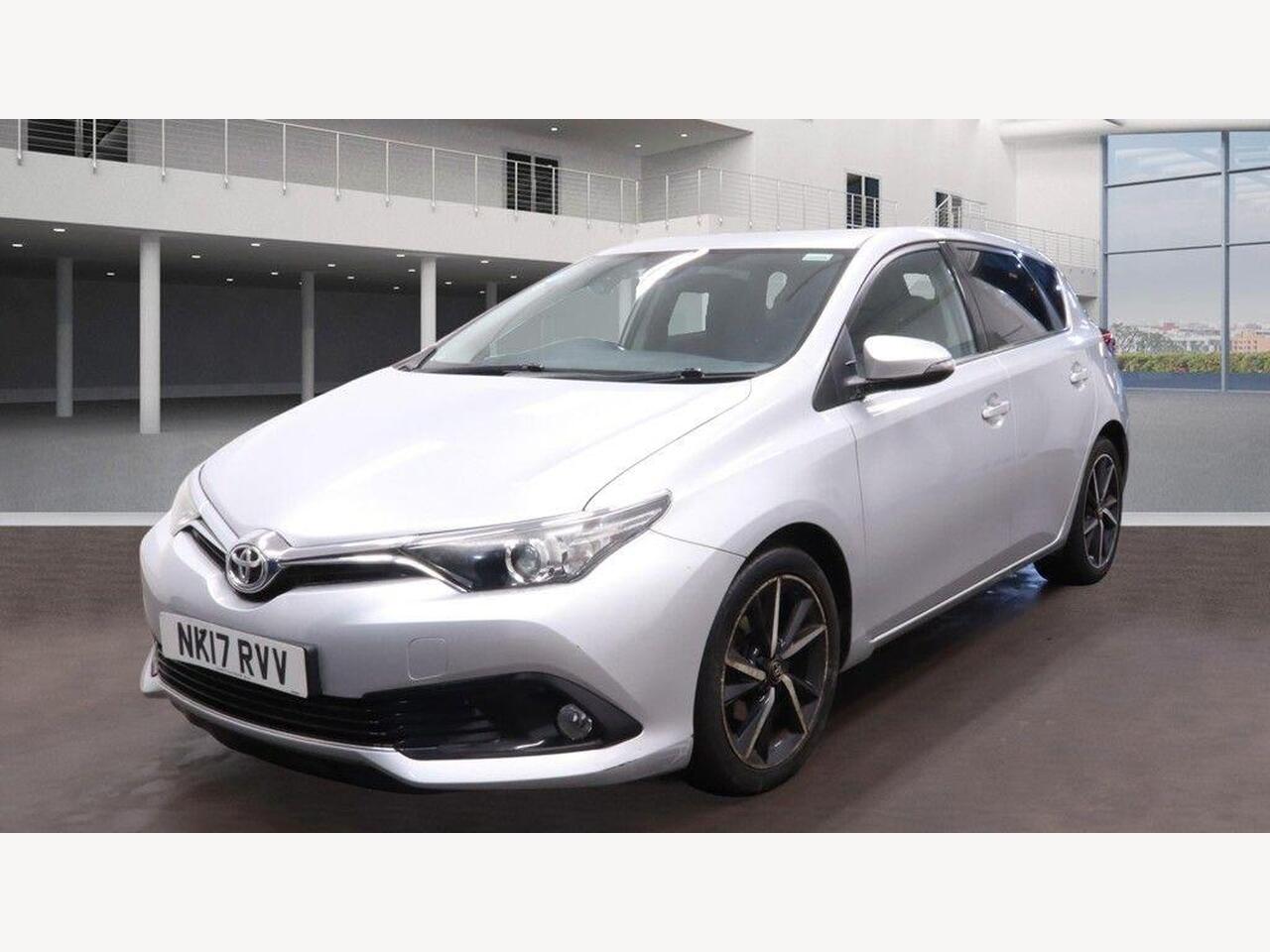 Used Toyota Auris 2017 for sale - 77743886: Photo 3
