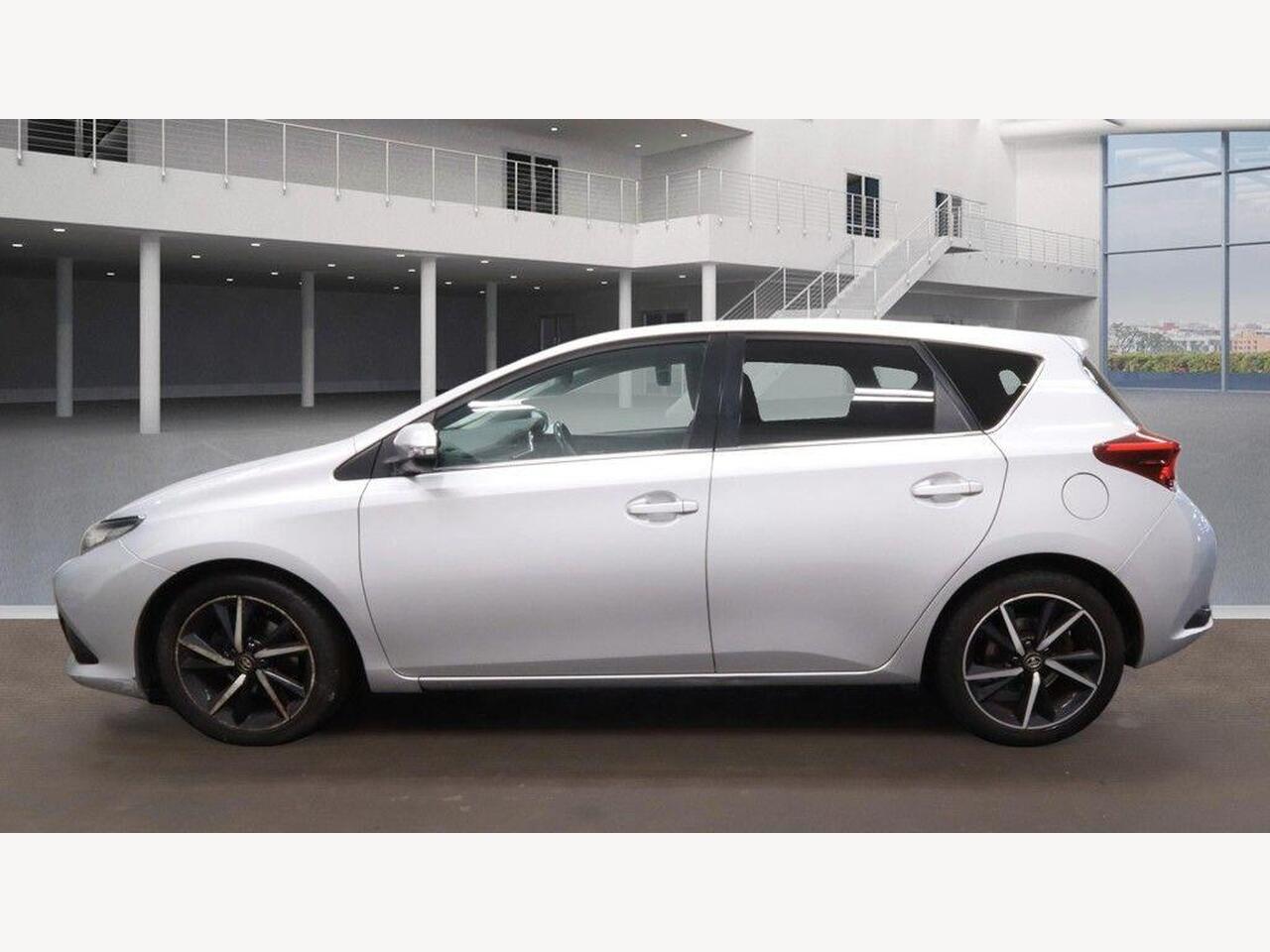 Used Toyota Auris 2017 for sale - 77743886: Photo 7