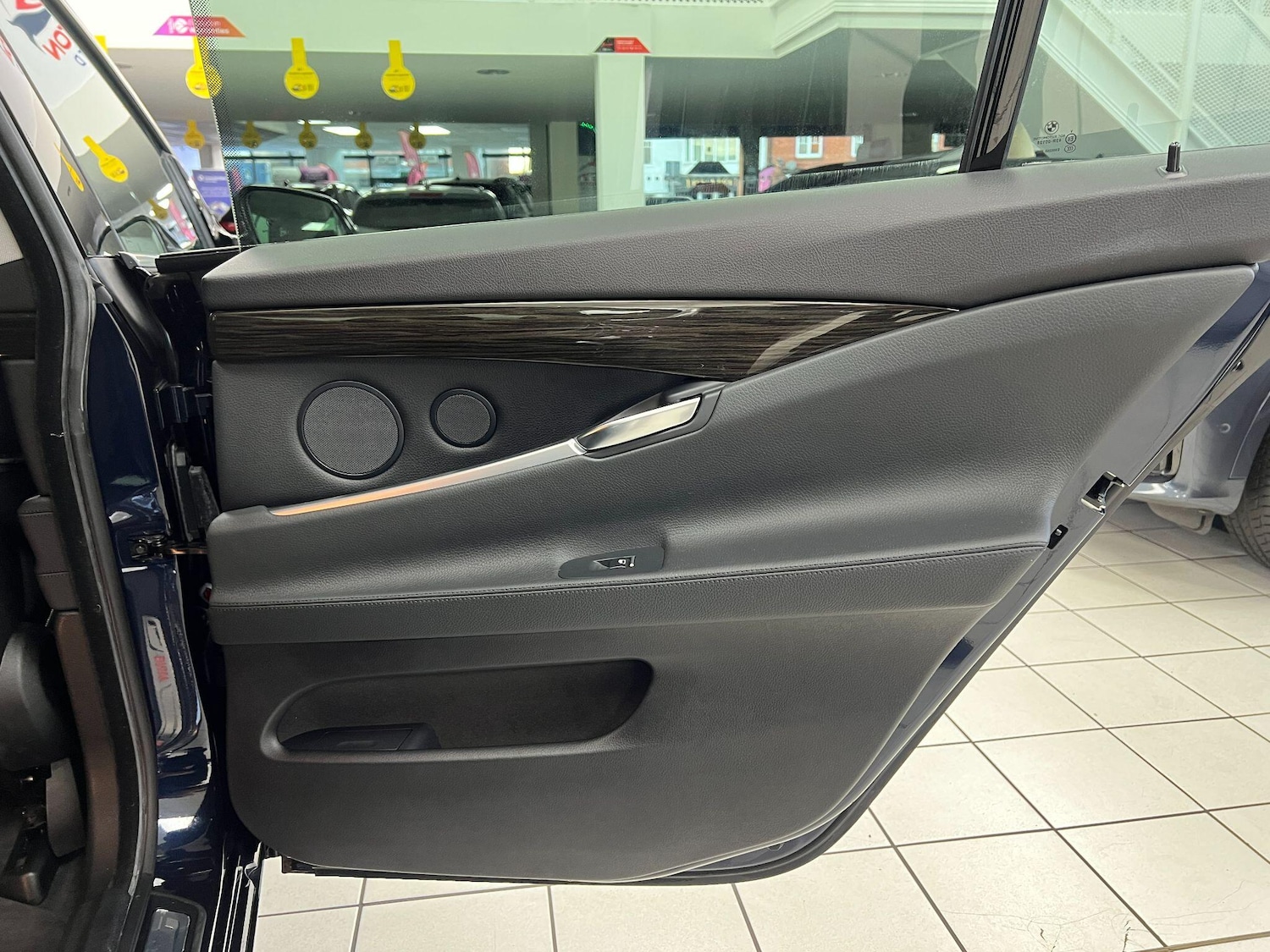 Used BMW 5 Series 2016 for sale - 77057590: Photo 43