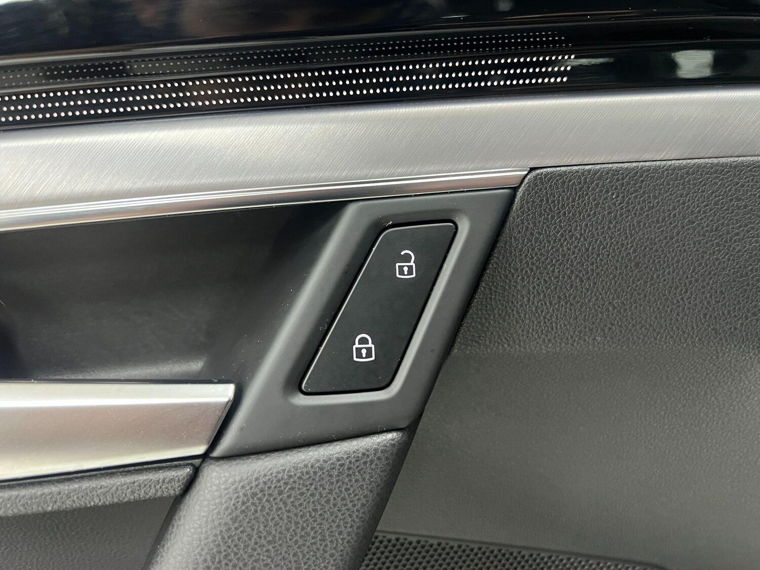 Used Volkswagen Touareg 2019 for sale - 76899537: Photo 25