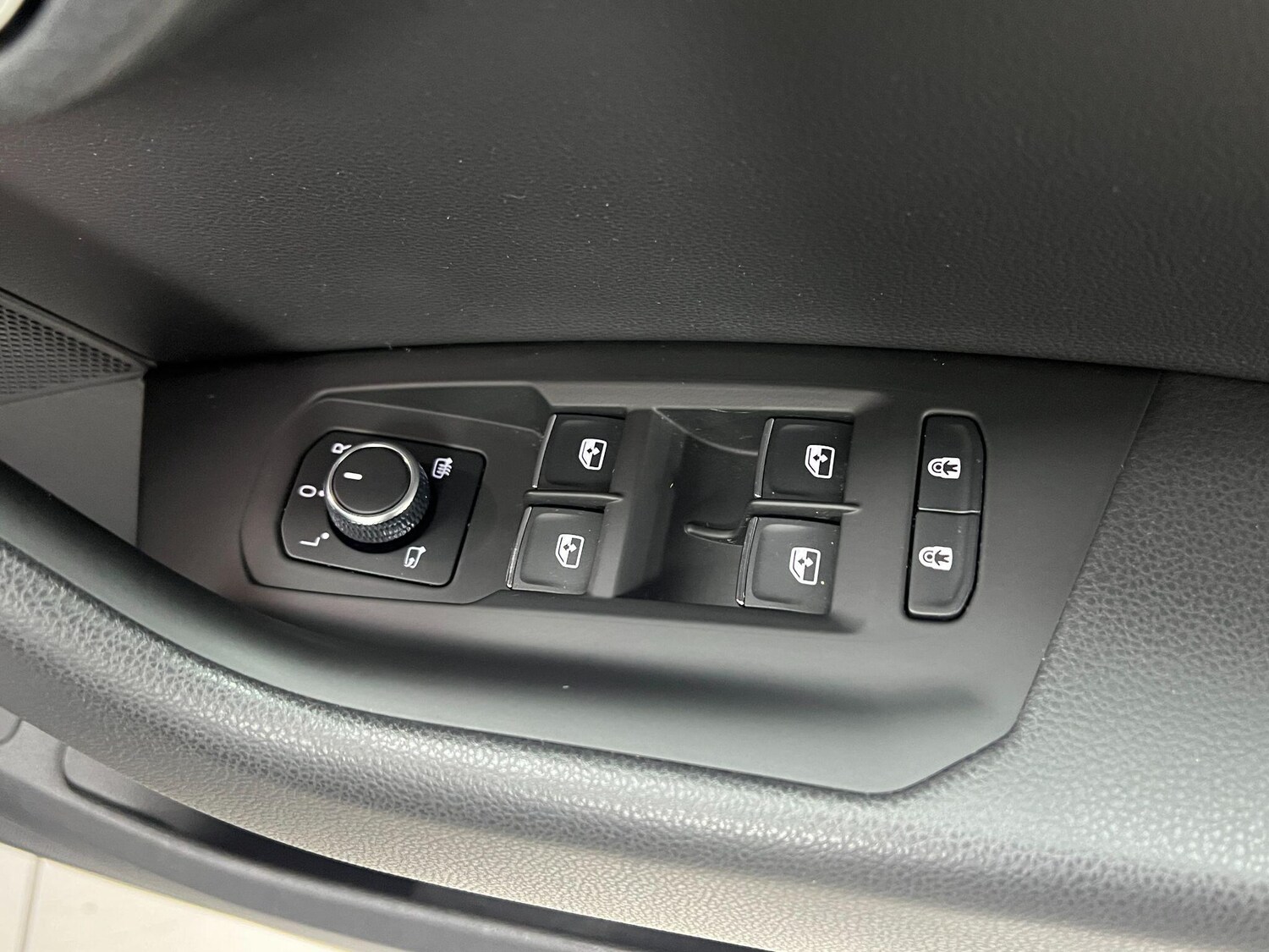 Used Volkswagen Touareg 2019 for sale - 76899537: Photo 27