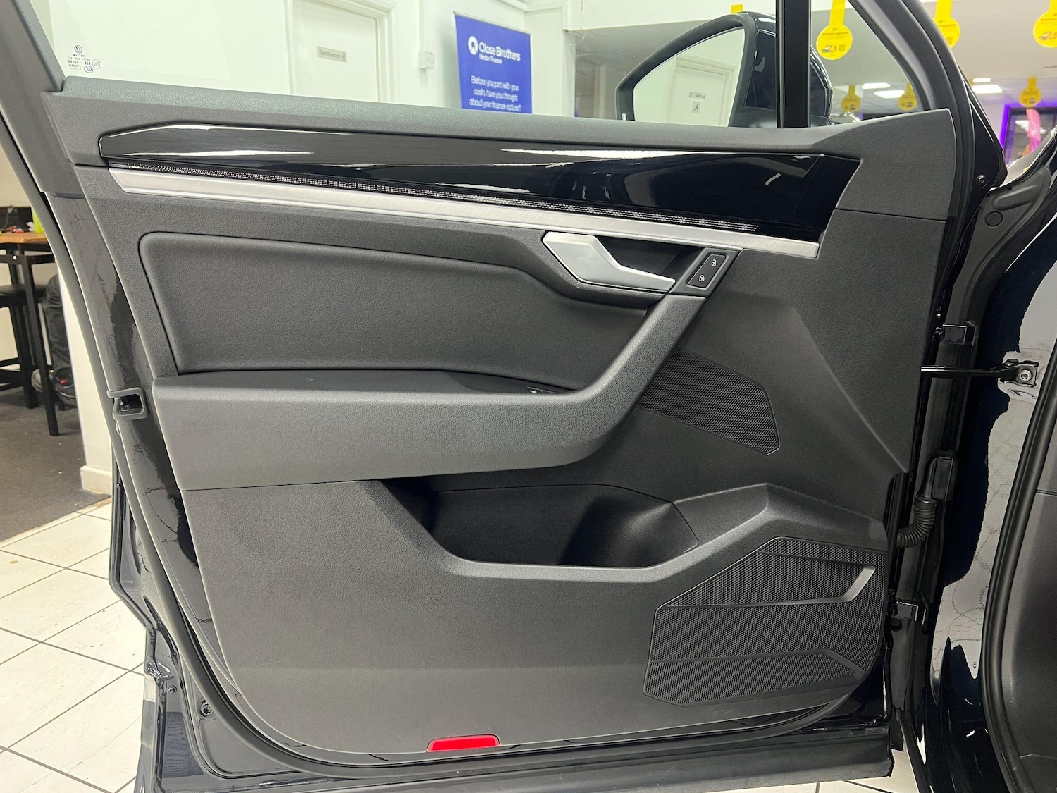 Used Volkswagen Touareg 2019 for sale - 76899537: Photo 35