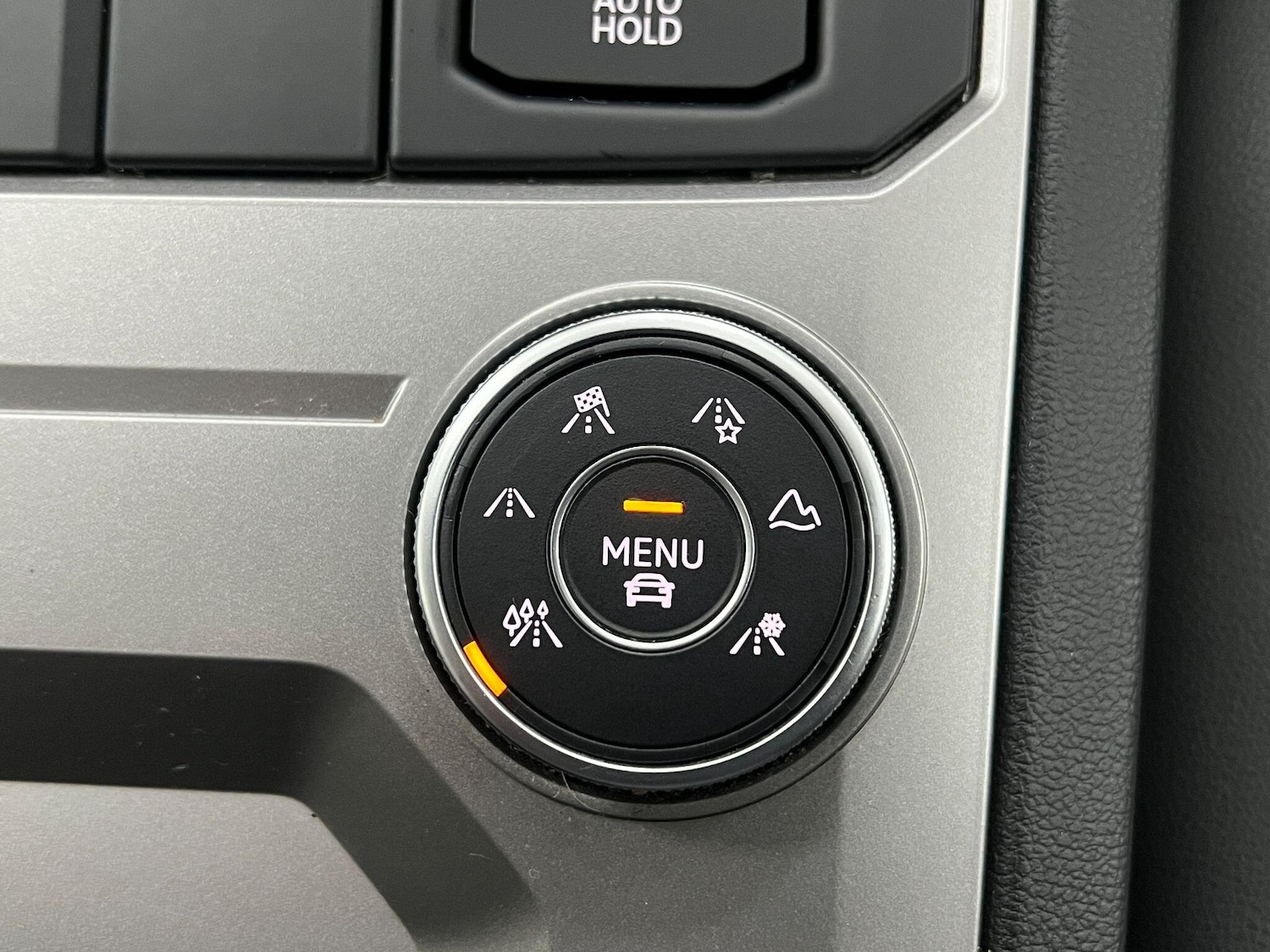 Used Volkswagen Touareg 2019 for sale - 76899537: Photo 4